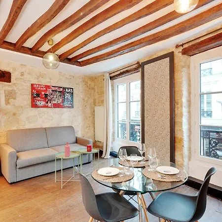 Marais - Vosges Luxury Flat דירה פריז