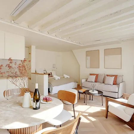 Apartment The Essence Of Boho Luxury Marais Getaway! Paris