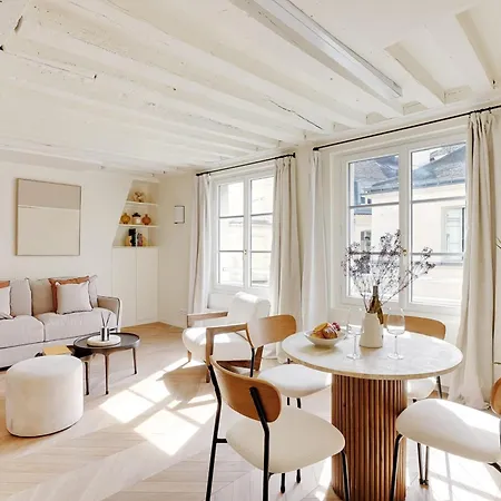 The Essence Of Boho Luxury Marais Getaway! *